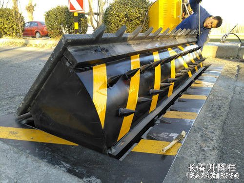 『長(zhǎng)春路障機(jī)』液壓路障機(jī)廠(chǎng)家安裝